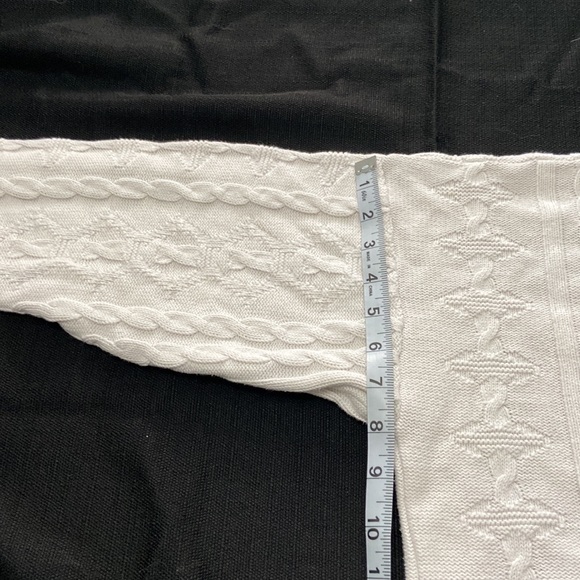 Vintage White Cable Knit Cropped Button-Down Sweater - Picture 14 of 15